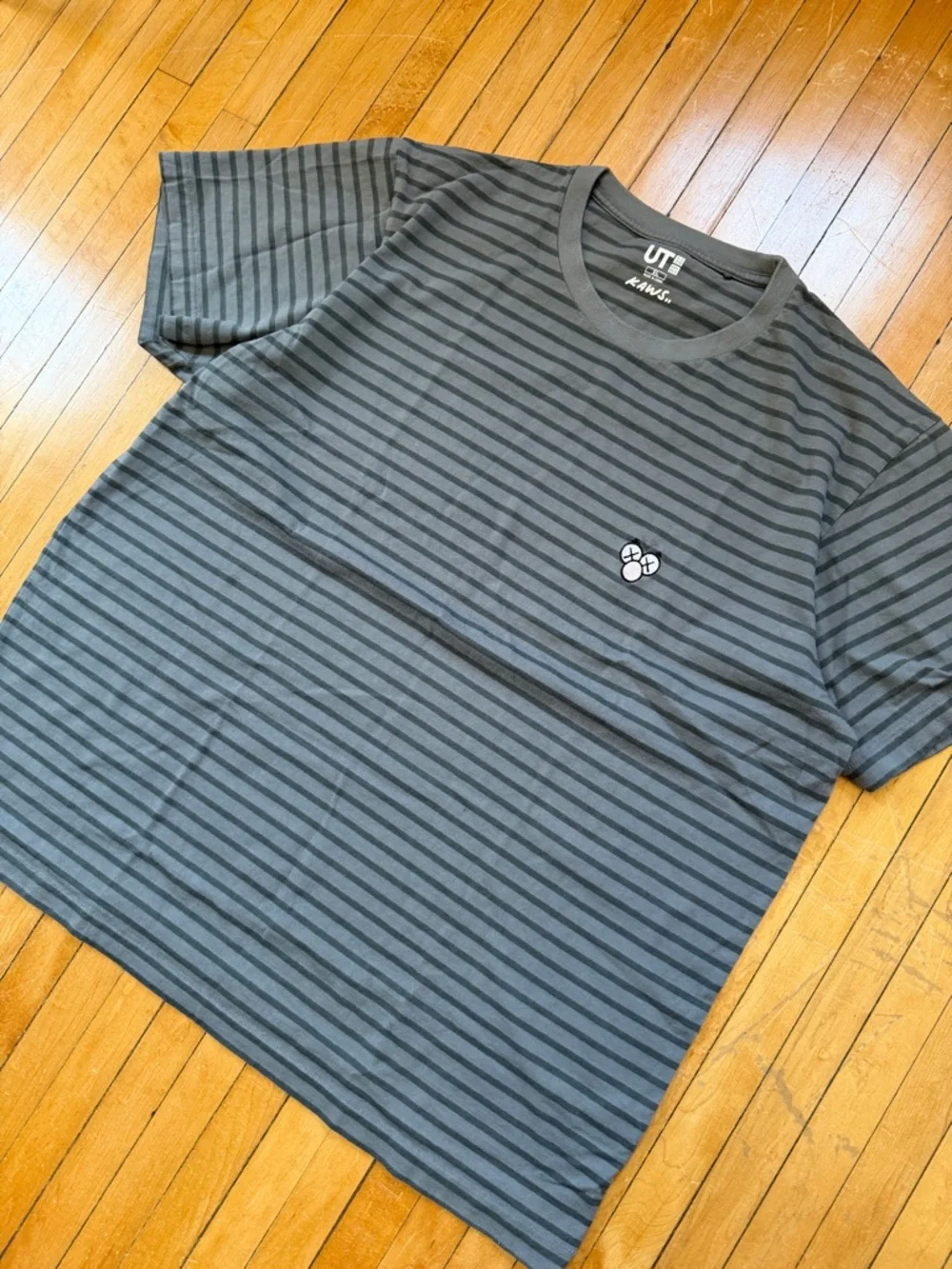 KAWS x Uniqlo BFF Striped Tee Dark Grey Unisex Sz. XL - Picture 2 of 7